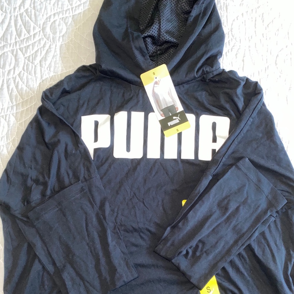 sweatshirt / sweater